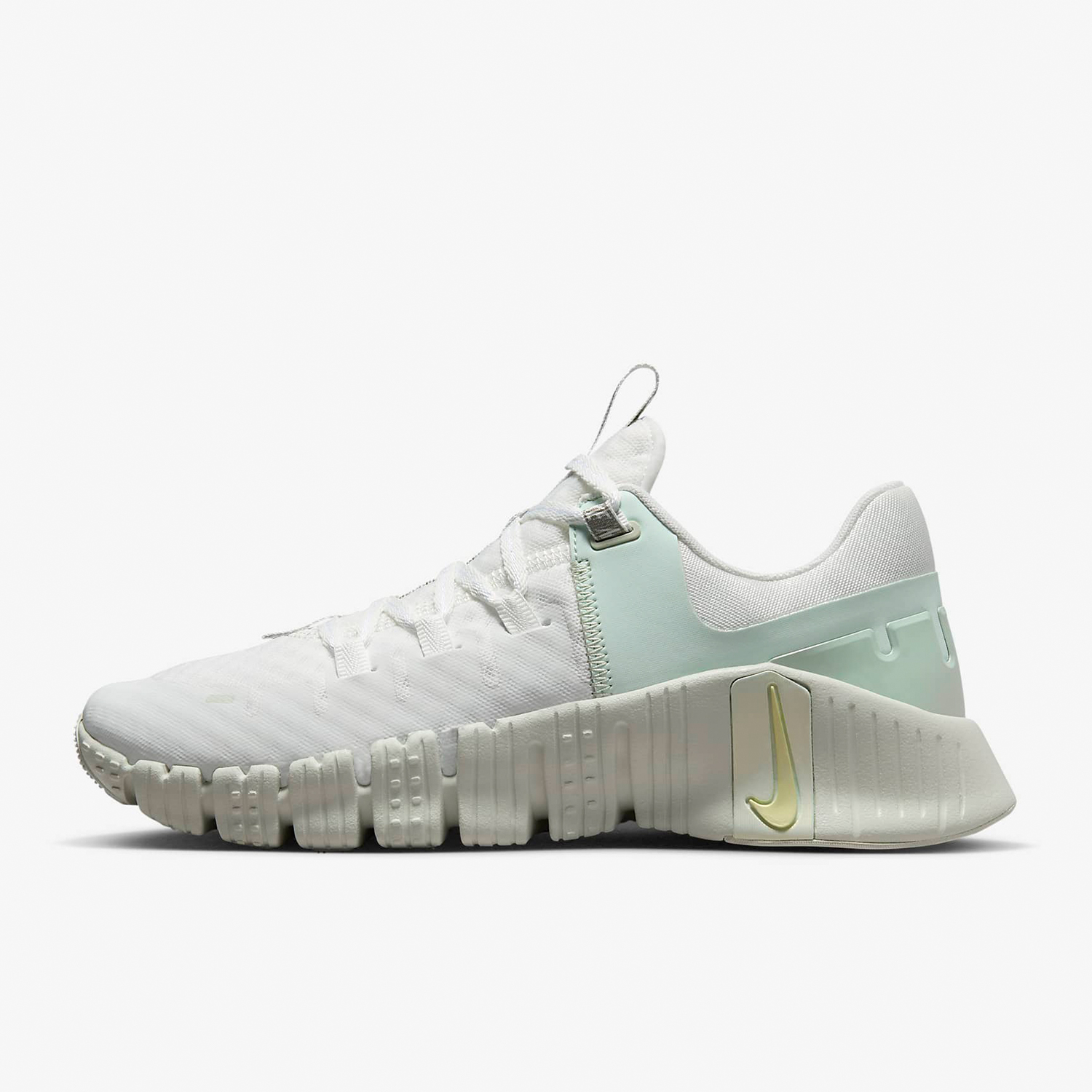 Sepatu latihan bernapas wanita - Nike Shoes Free Metcon 5 ulasan dan harga